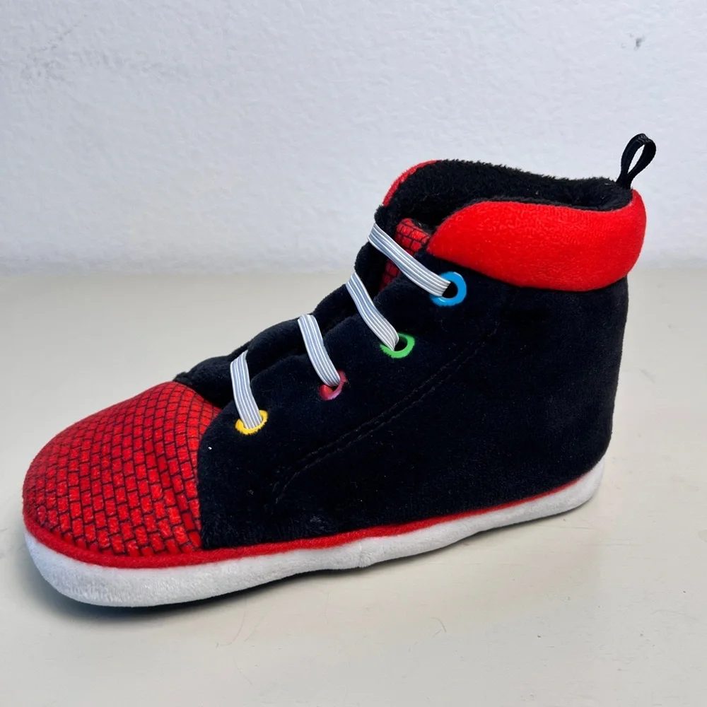 Nintendo Super Mario Little‎ and Big Boys Red Green Slippers size 11-12